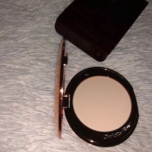 Charlotte Tilbury Airbrush Flawless powder